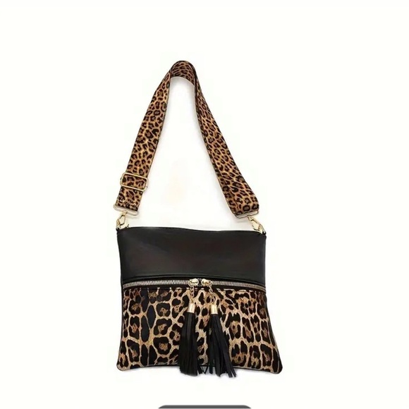 NWOT Absolutely perfect Crossbody/shoulder bag leopard with tassel detail black - Picture 2 of 6
